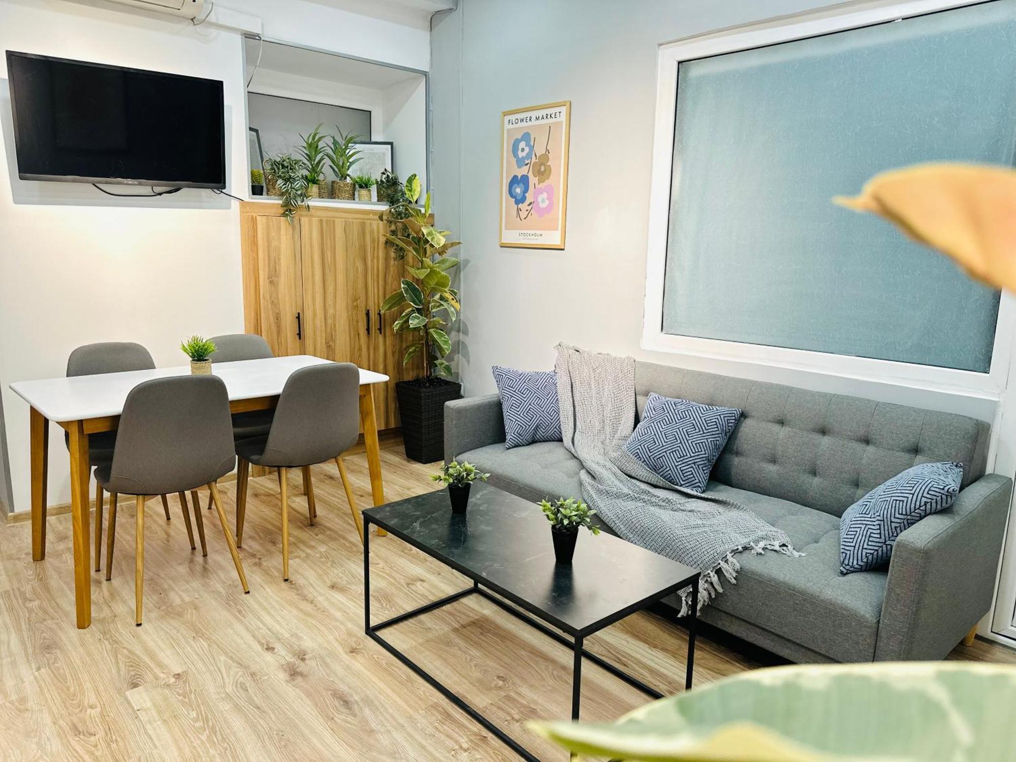 Cosy Koala Hostel Тбілісі Екстер'єр фото