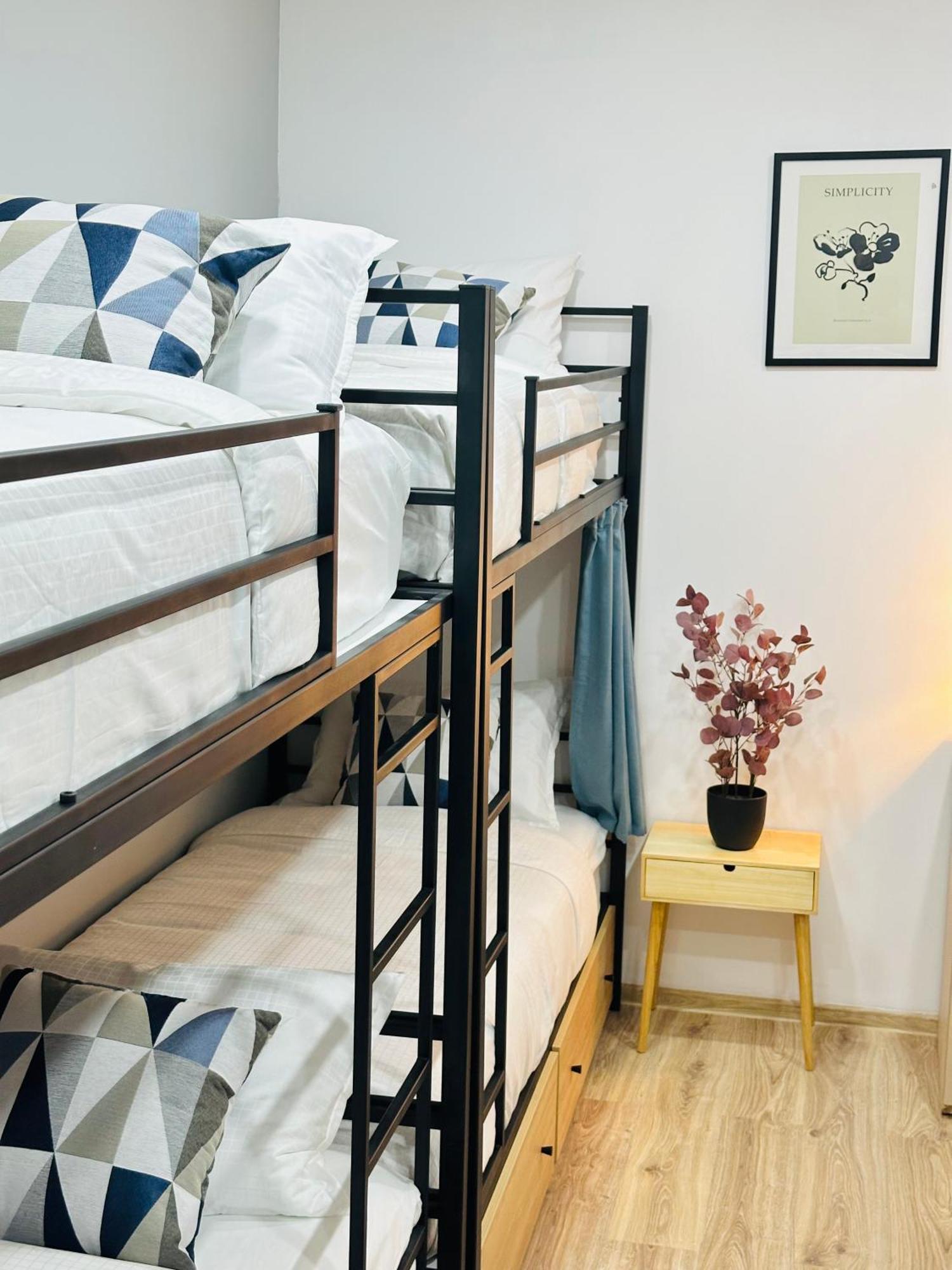 Cosy Koala Hostel Тбілісі Екстер'єр фото