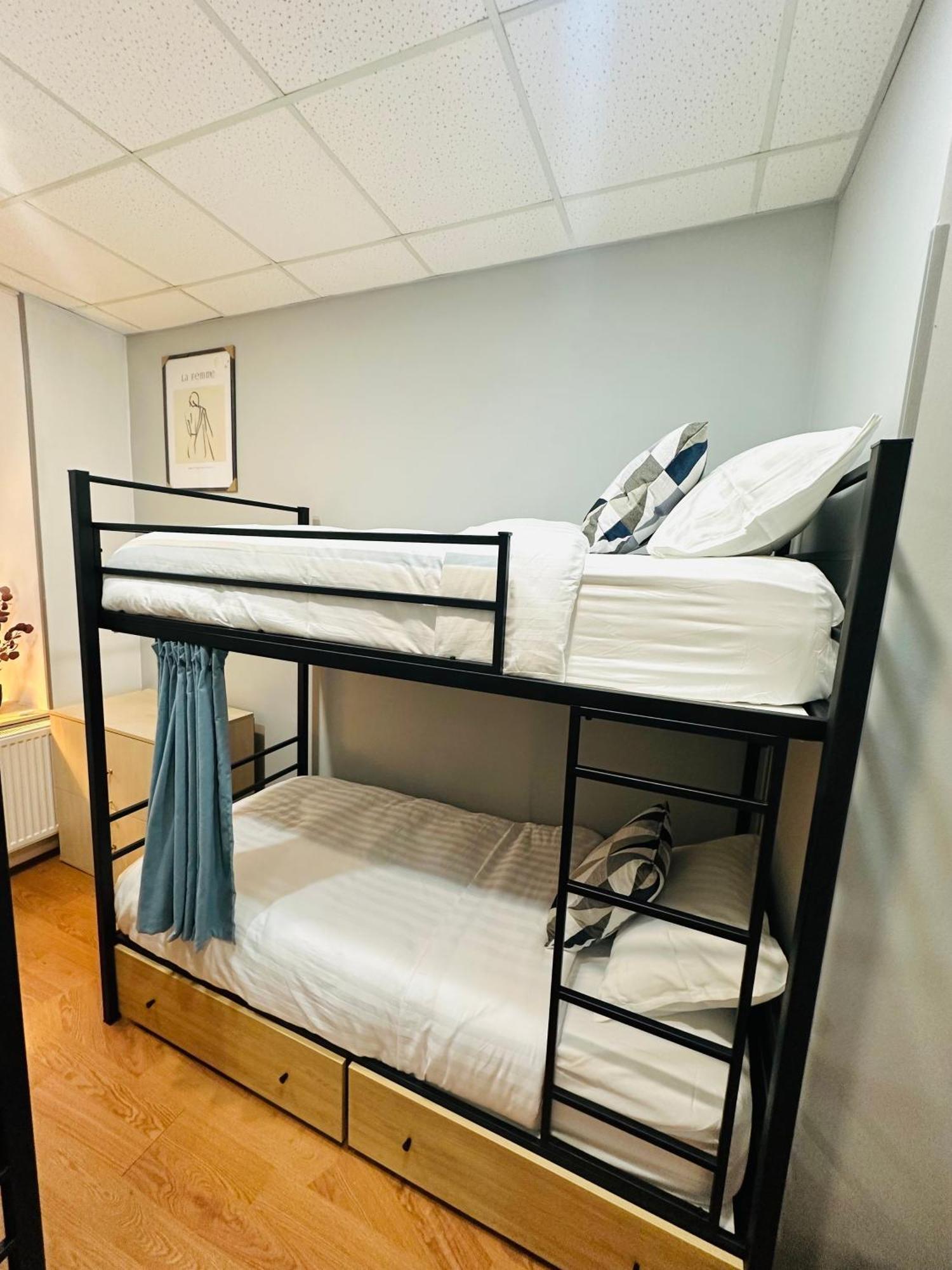 Cosy Koala Hostel Тбілісі Екстер'єр фото