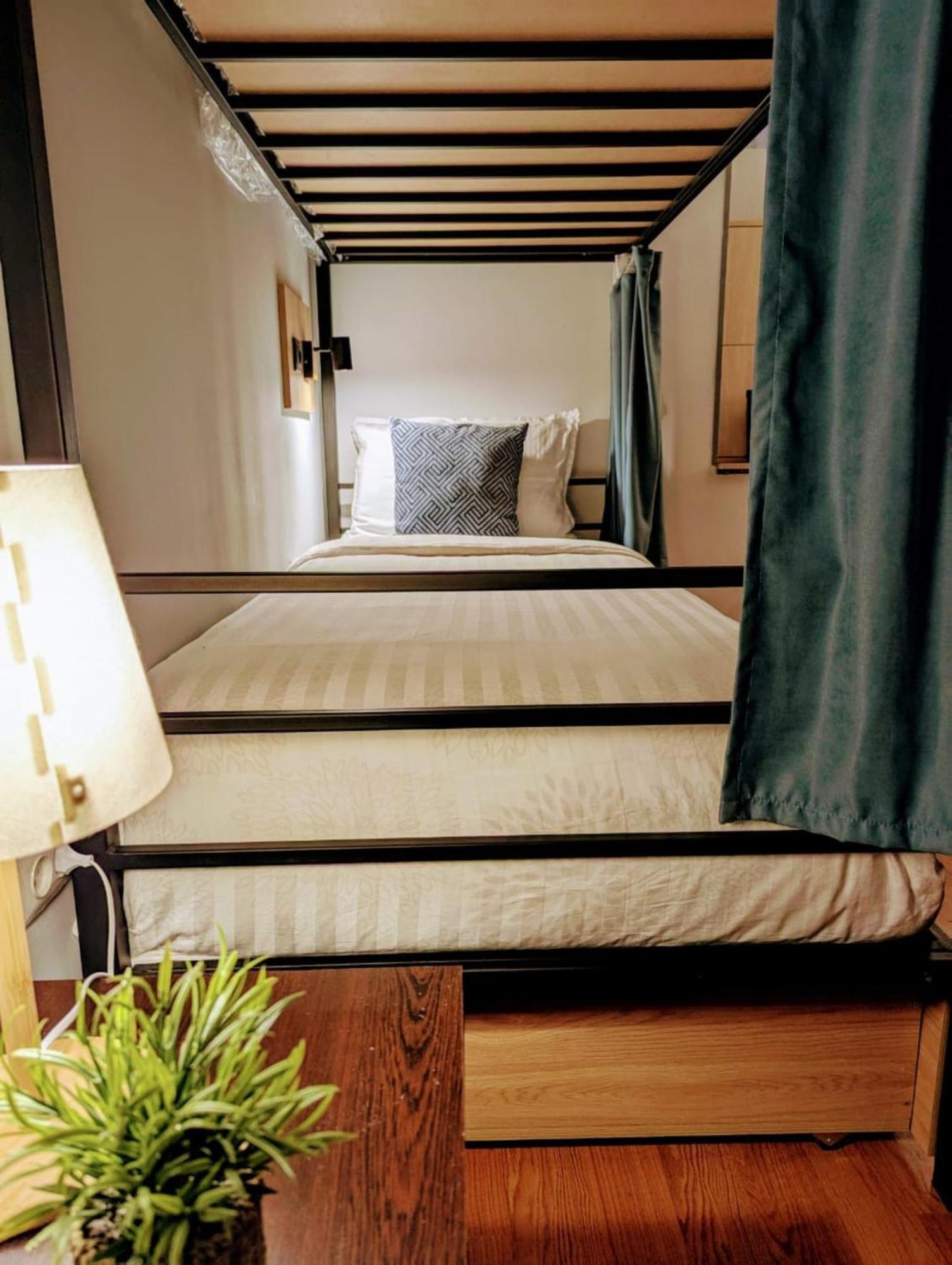 Cosy Koala Hostel Тбілісі Екстер'єр фото